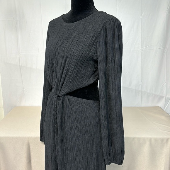 Lush Long Sleeve Twist Front Open Midrift Maxi Dress sz L - Picture 1 of 17
